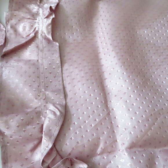 Vintage Style Pink Ruffled Polyester Curtains Split Panels No Tie Backs Bath NEW - Picture 6 of 6